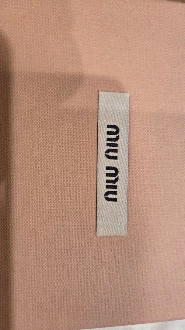 MIU MIU 二つ折り財布 黒