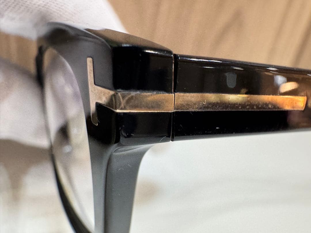 トムフォード　サングラス　TF5146　001　箱付き