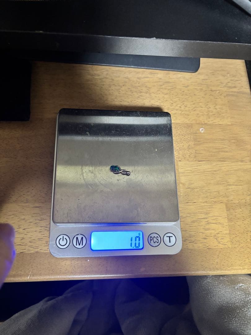 k18（750）ブラックオパール ペンダントトップ