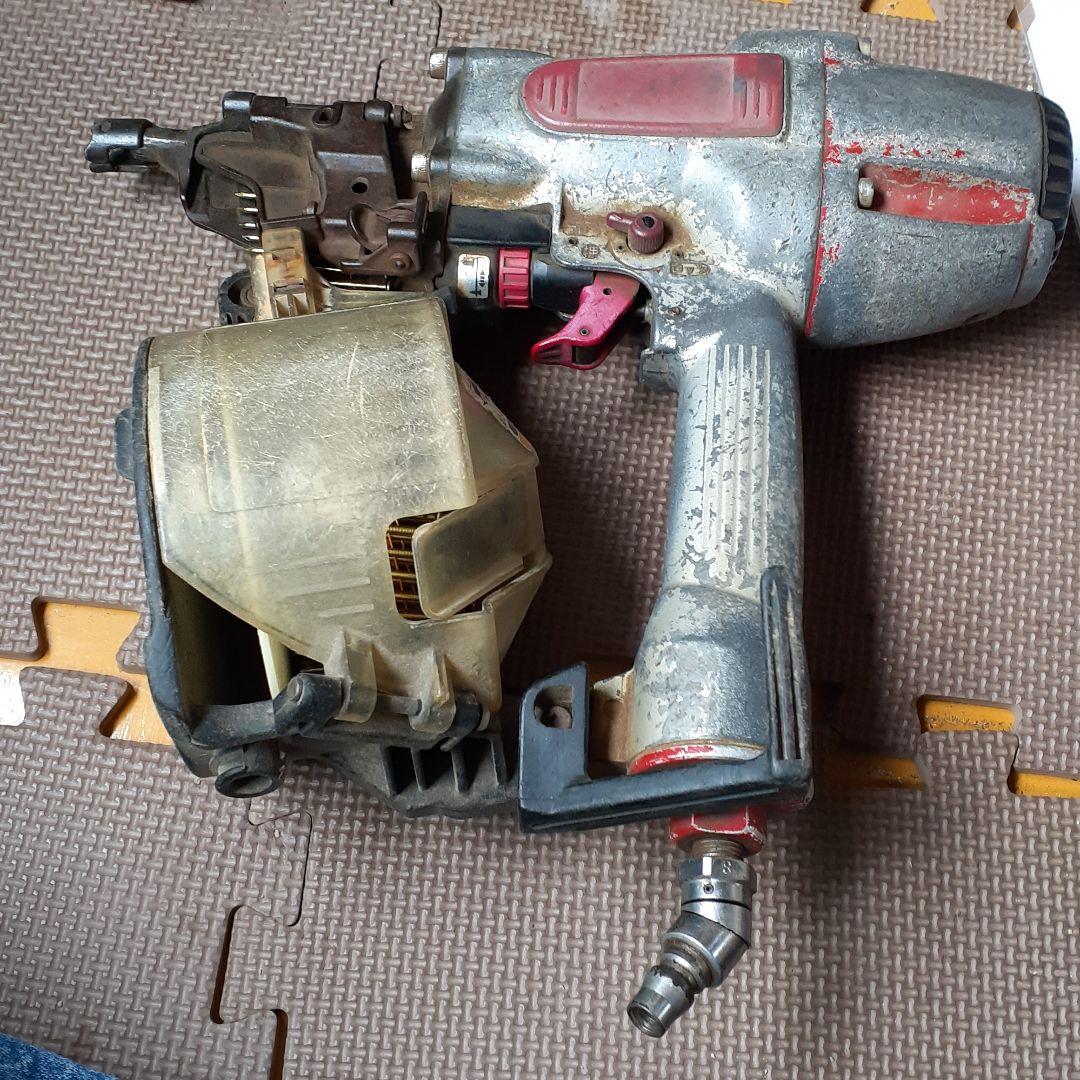 マックス釘打ち機