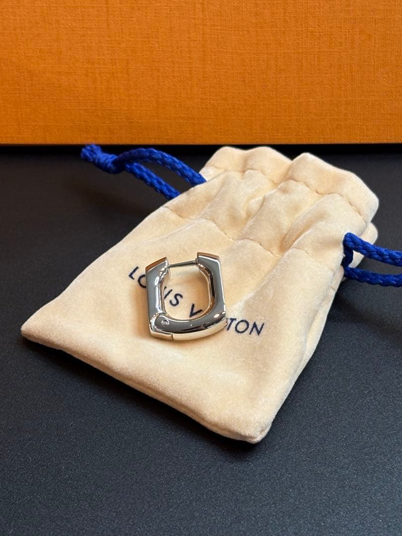 《 新品未使用 》 ルイヴィトン フープピアス モノグラム片耳