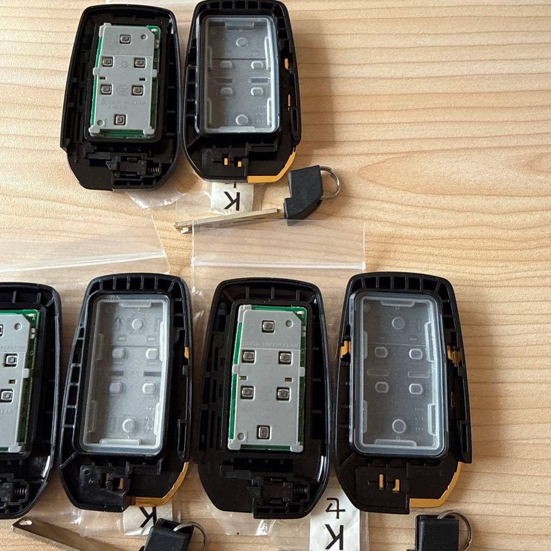 トヨタ純正 アルファード(特別仕様)スマートキー (６ボタン) 3個 送料込み