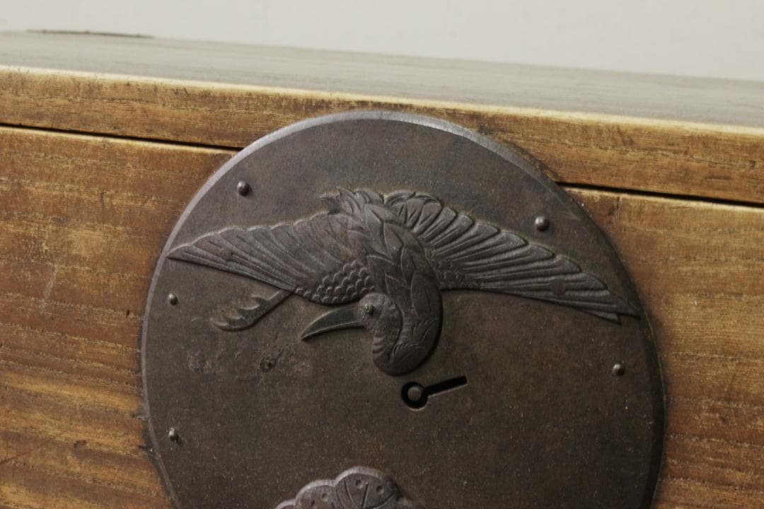 二本松箪笥 二段 前桐 鶴亀金具 古い和箪笥 時代箪笥 古家具/ローボード古民藝