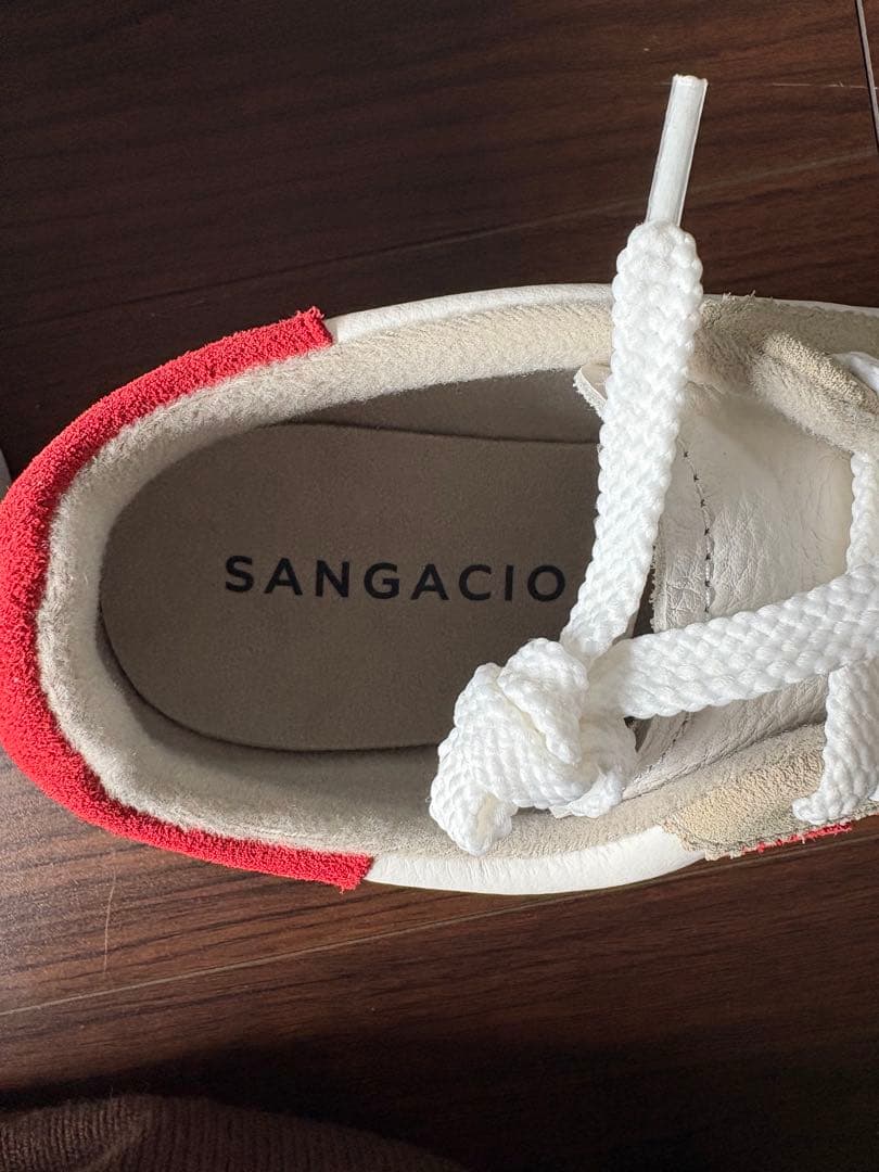 新品.未使用品　via SANGACIO にゅ　ローカットスニーカー