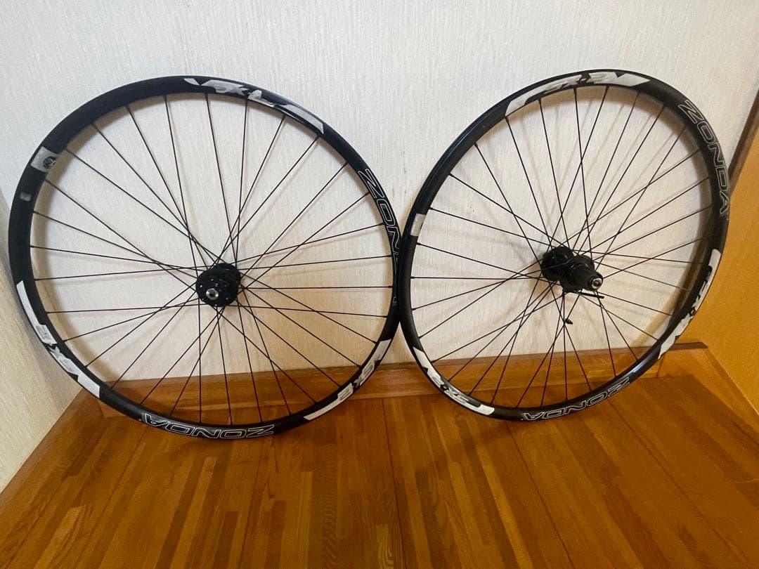 Campagnolo ZONDA DB（ゾンダ ディスクブレーキ用）前後