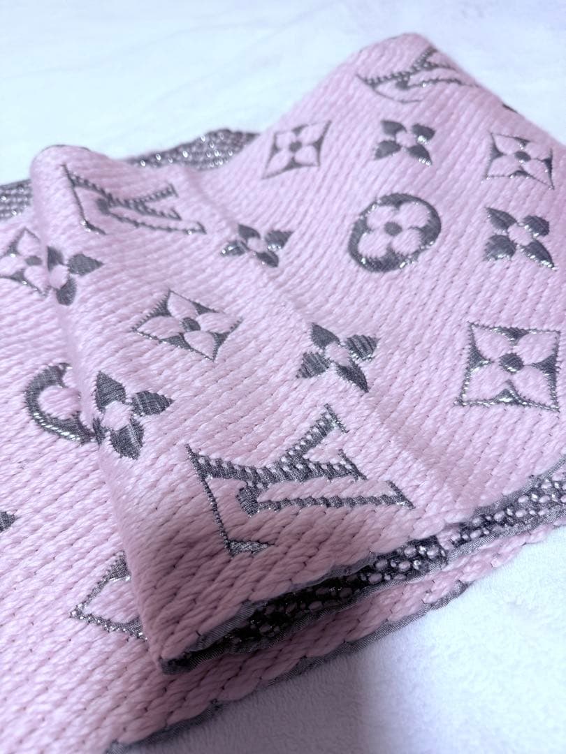 ルイヴィトン M70466　エシャルプ　ロゴマニア マフラー ピンク ウール