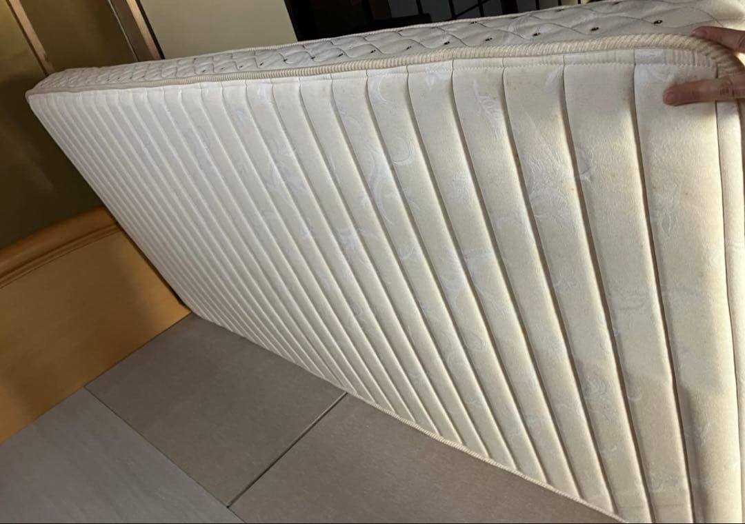 【引き取り限定大特価！使用期間1年程度！】フランスベッドマットレスシングル