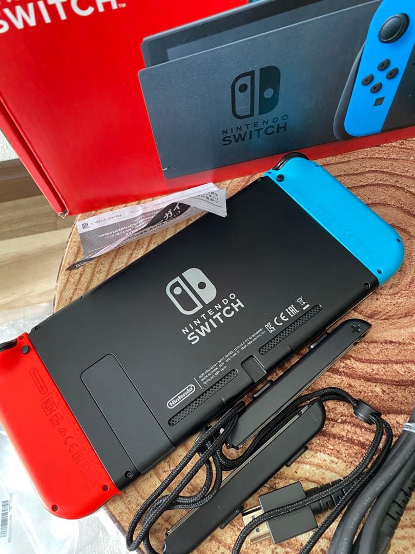 Nintendo Switch ニンテンドースイッチ本体　ネオン