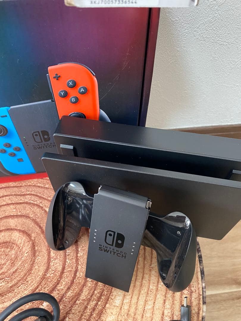 Nintendo Switch ニンテンドースイッチ本体　ネオン