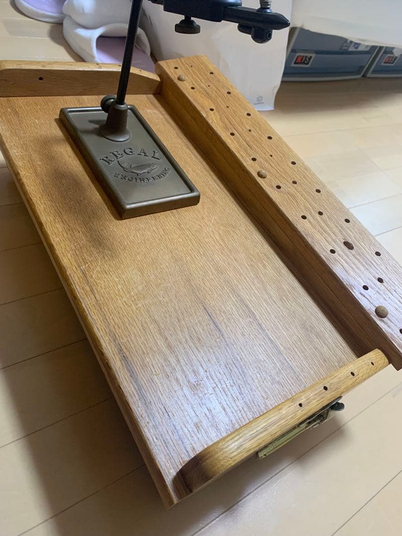 M*様 ORVIS オービス タイイング テーブル、リーガル バイス　フライフィ