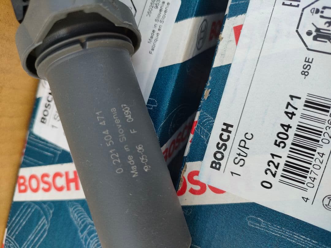 BOSCH  イグニッションコイル 0221504471（純正 OEM品）