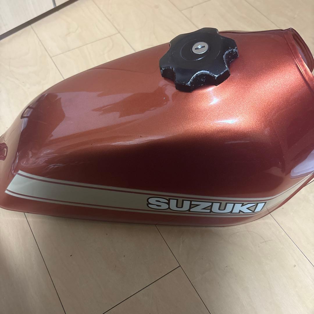 SUZUKI グラストラッカータンク オレンジ