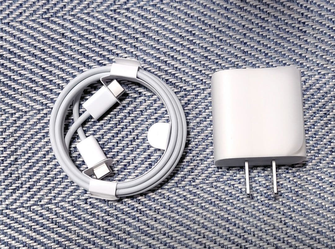 iPad Pro 12.9インチ 128GB 第5世代＋保護フィルム+ケース