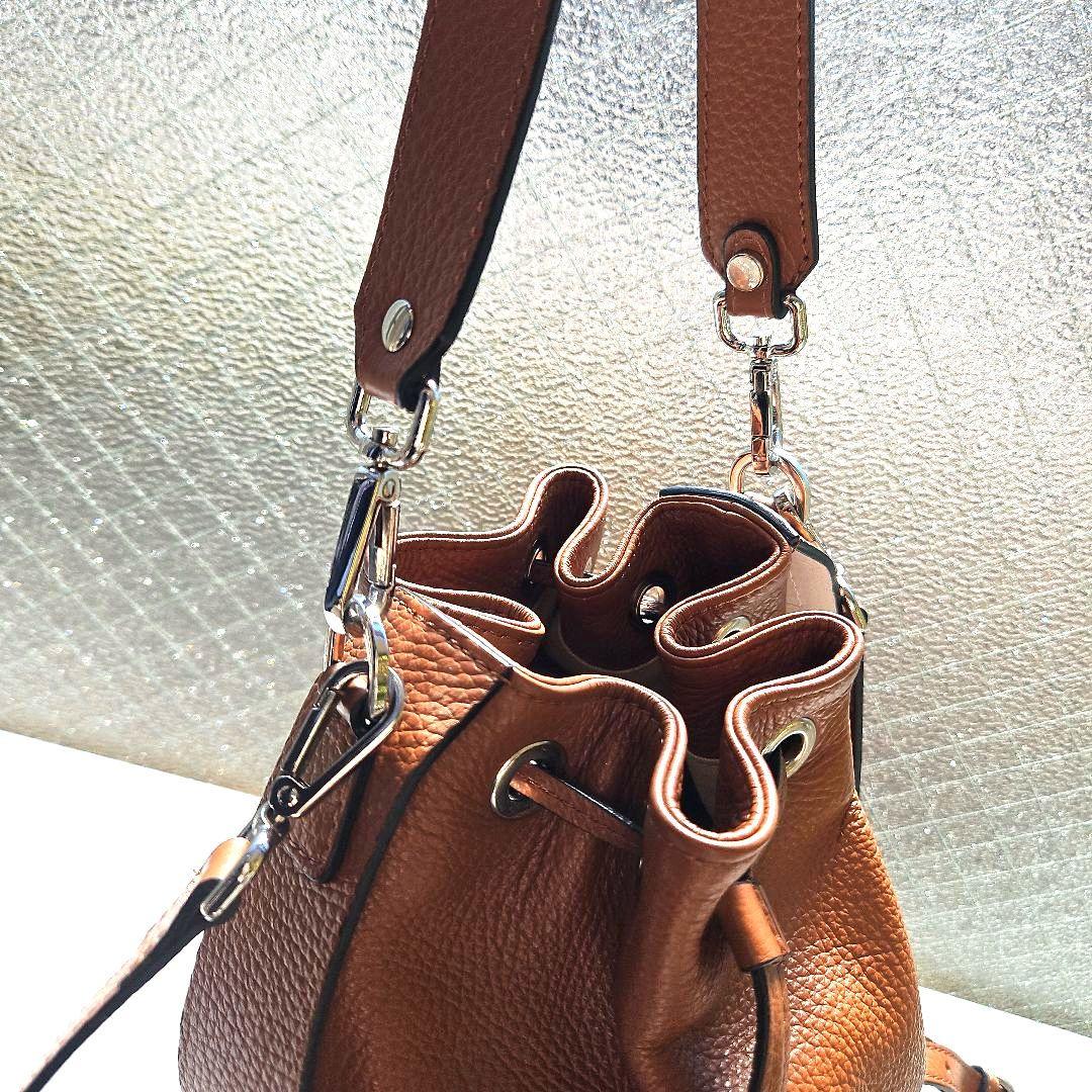 オーロラプレステージ シュリンクレザー巾着バッグ茶AURORA PRESTIGE