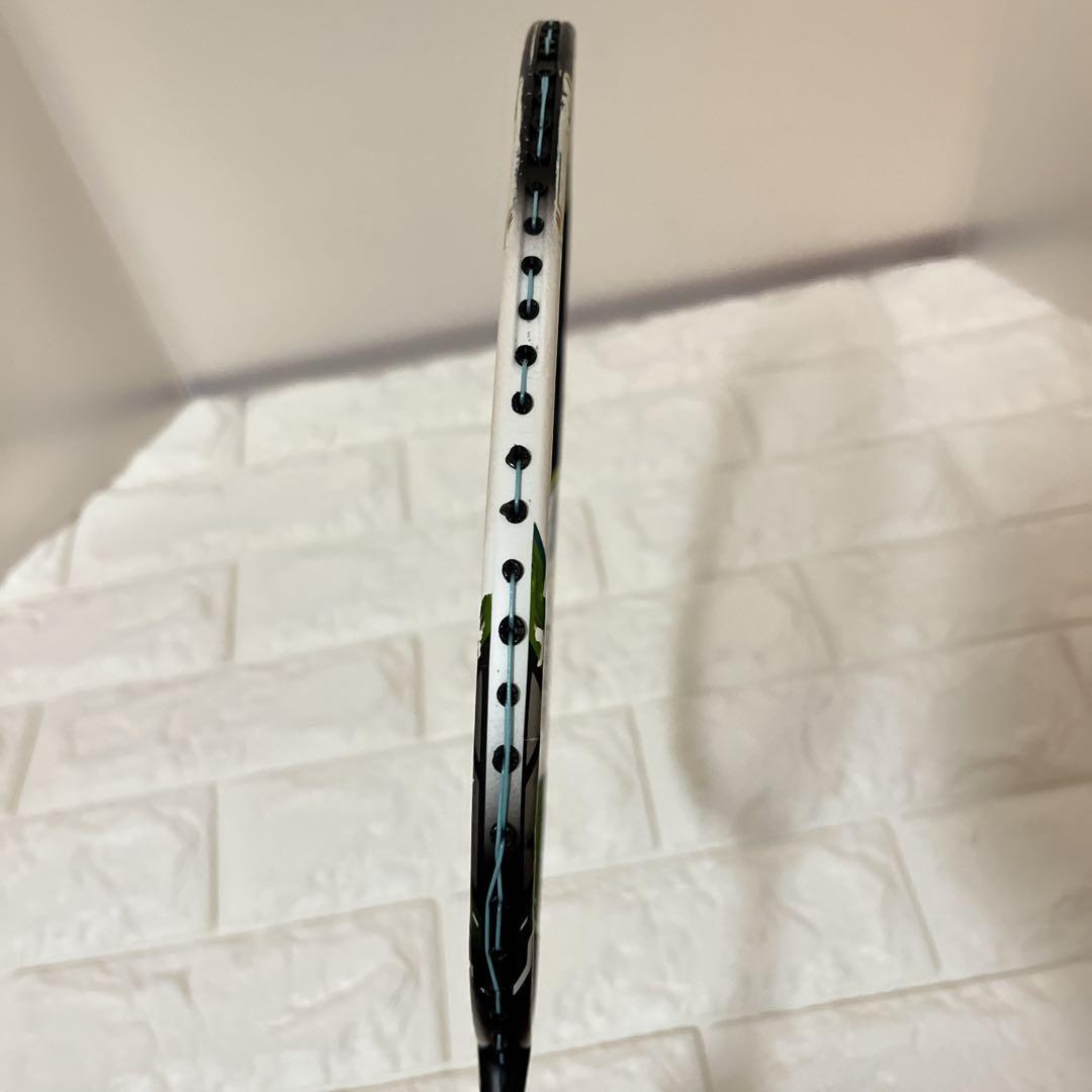 VOLTRIC Z FORCE バドミントンラケット ホワイト/グリーン