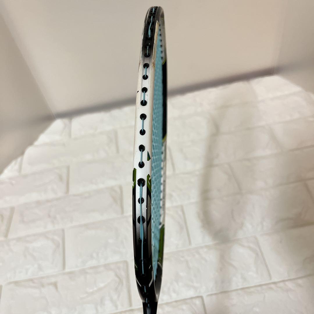 VOLTRIC Z FORCE バドミントンラケット ホワイト/グリーン