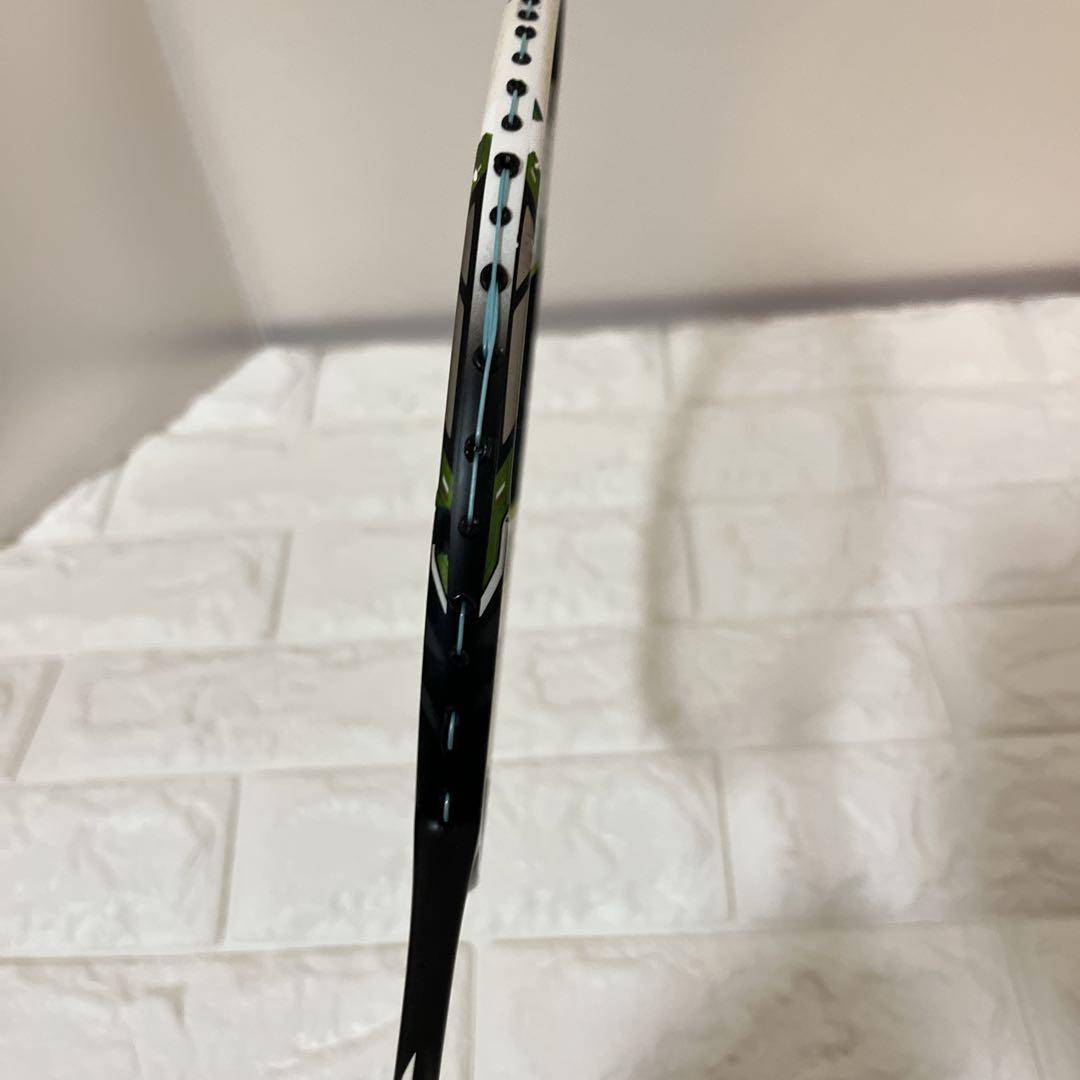 VOLTRIC Z FORCE バドミントンラケット ホワイト/グリーン