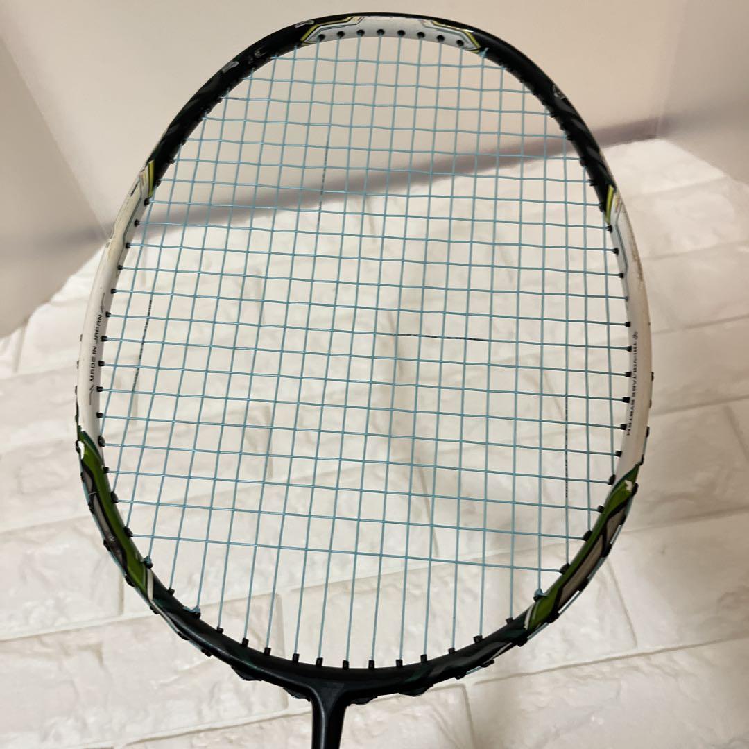 VOLTRIC Z FORCE バドミントンラケット ホワイト/グリーン