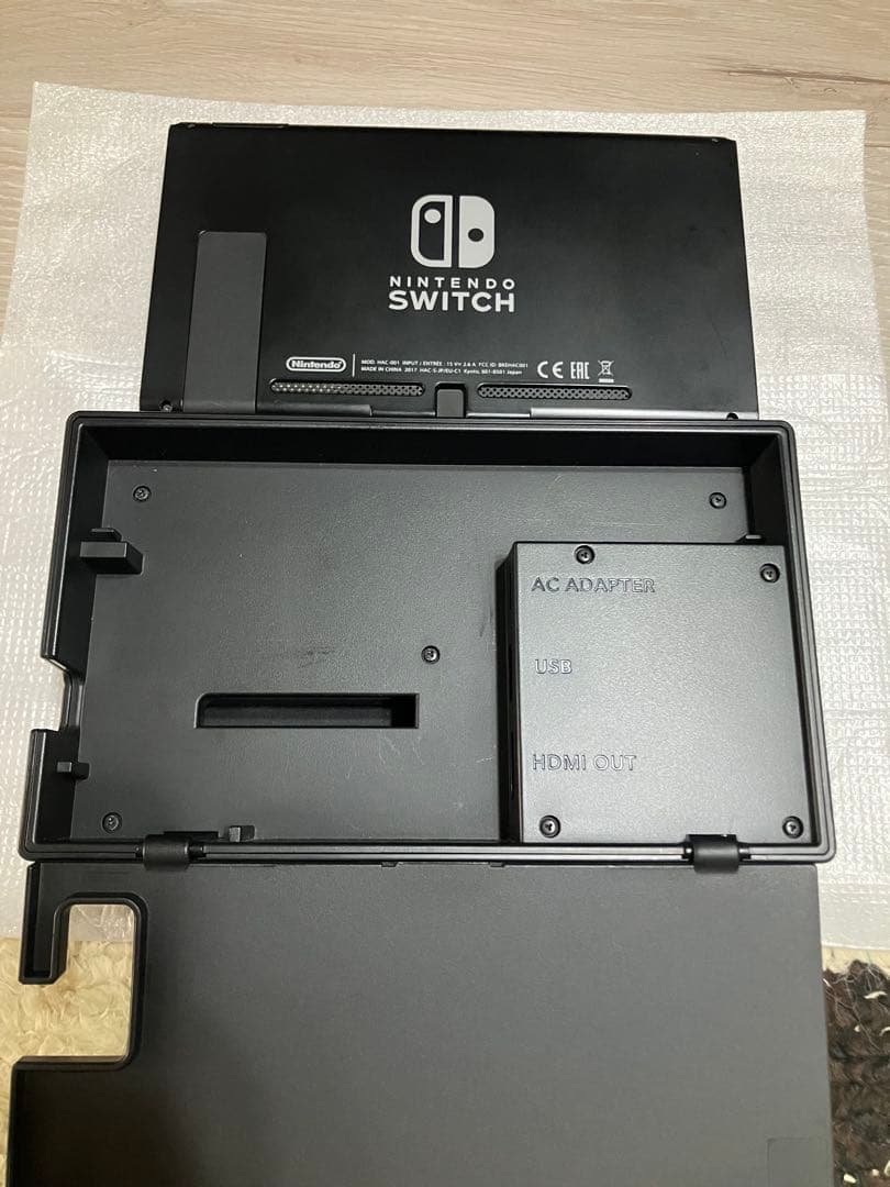 Nintendo Switch 本体 + Joy-Con (グリーン/ピンク)