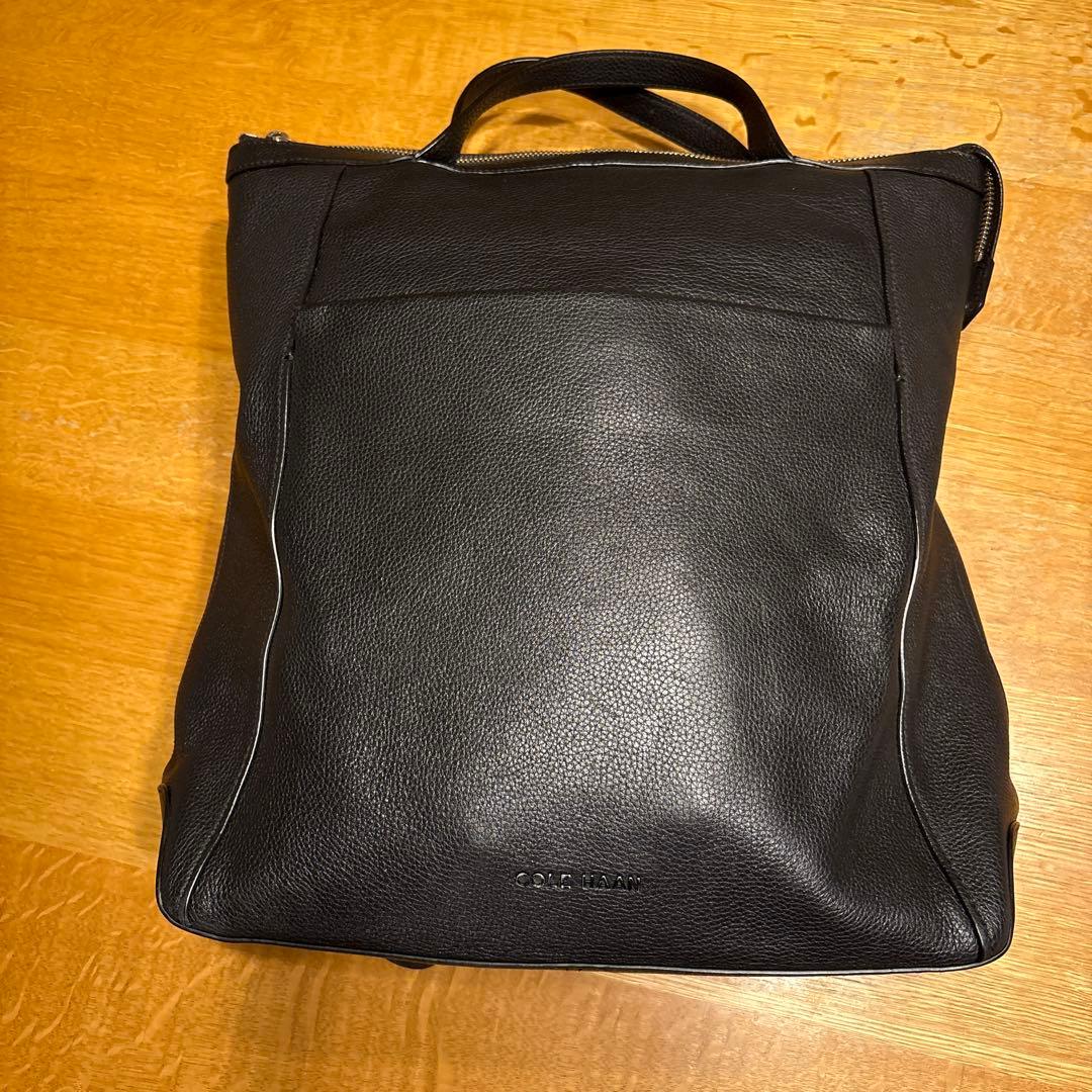COLE HAAN 黒 レザーリュック