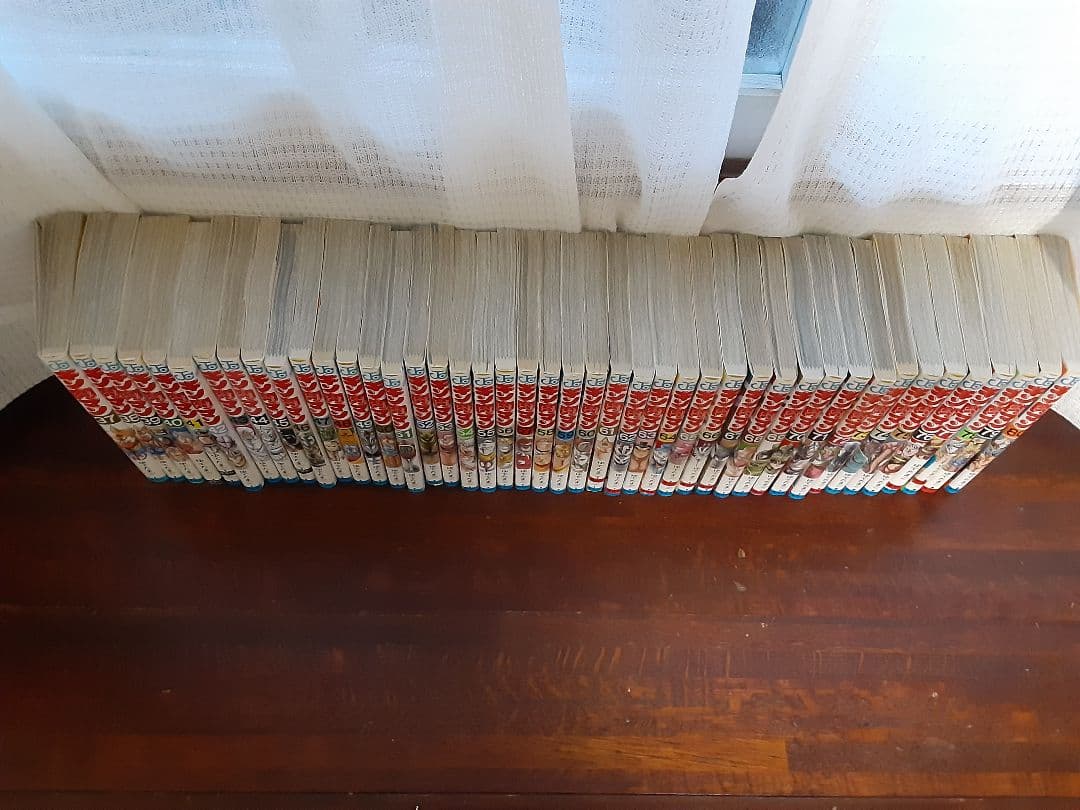 キン肉マン漫画36巻から80巻セットです。