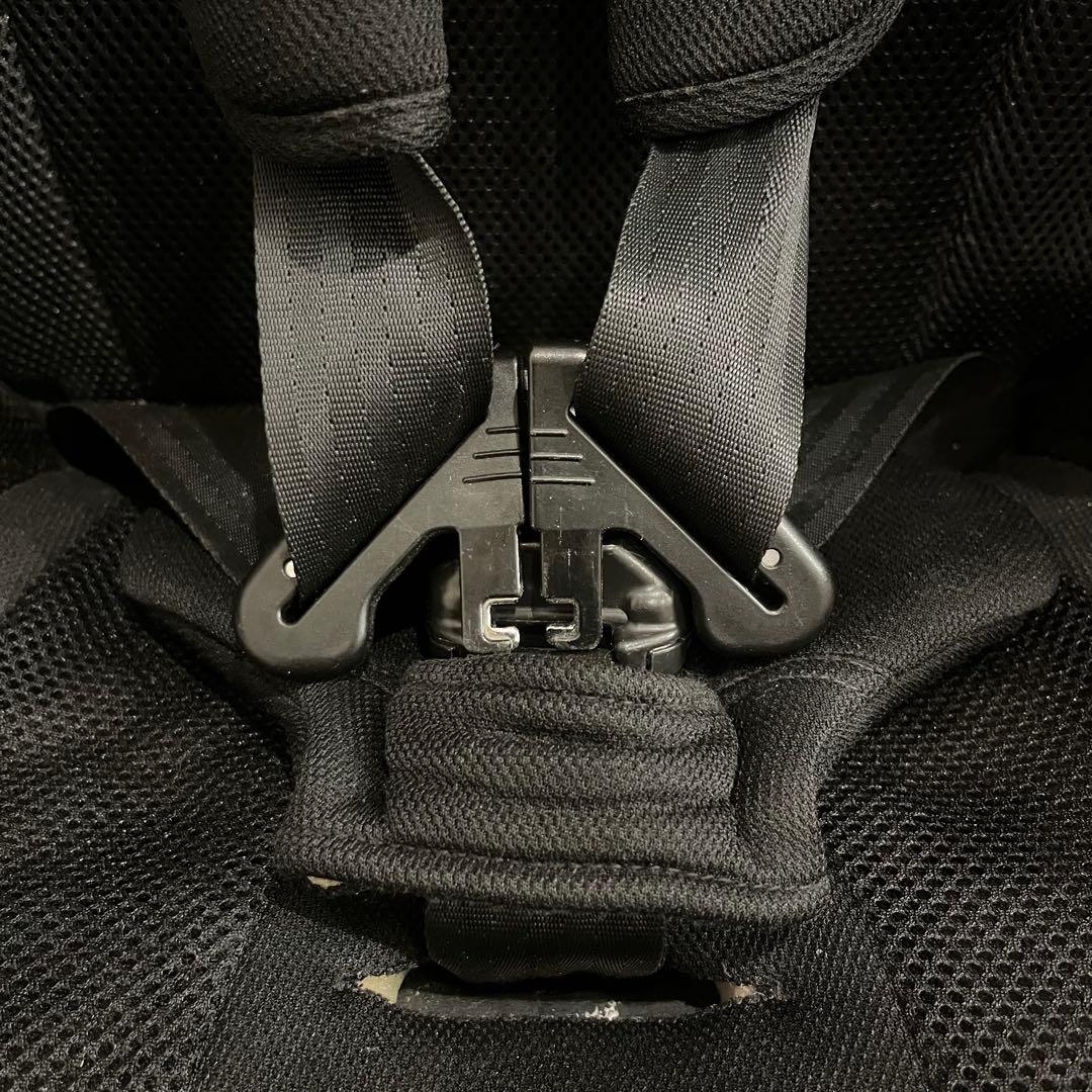 【美品】 コンビ ジョイトリップ エアスルー GG ブラック ジュニアシート