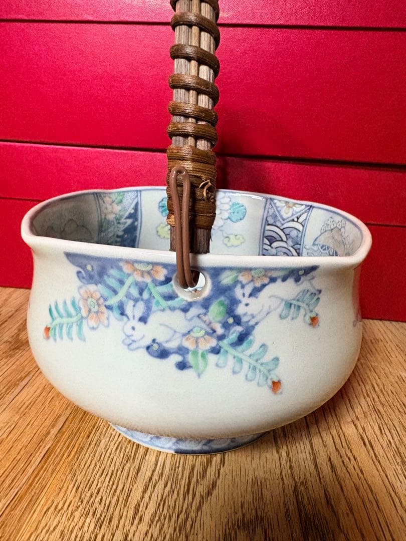 佐藤走波　陶器製 花模様