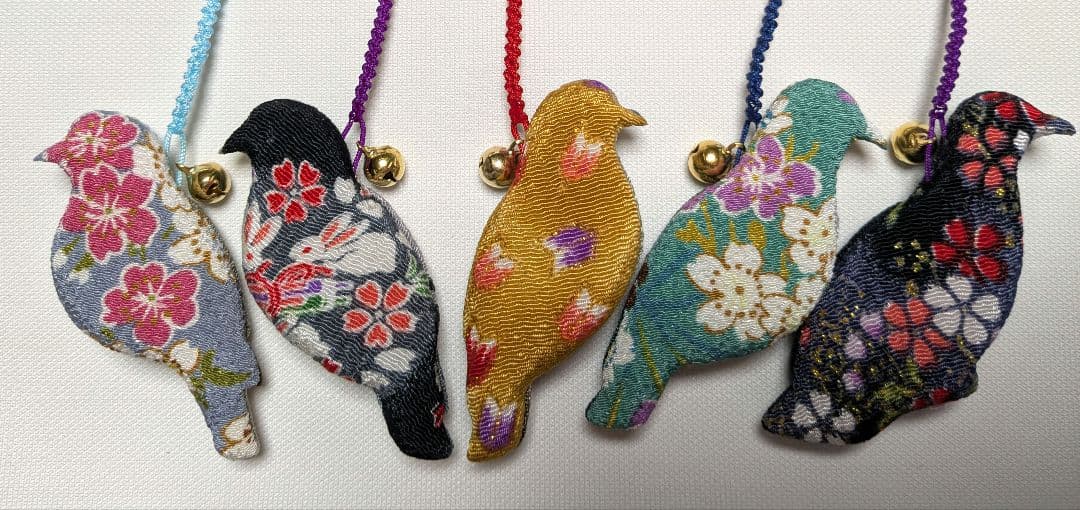 カワラバト　アオバト　ギンバト　ミカドバト　アカガシラカラスバト