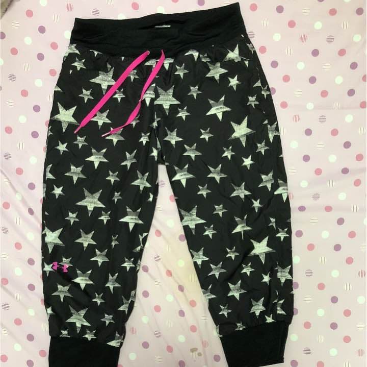 アンダーアーマー トレーニングウェア セットアップ 星柄 黒 オシャレ