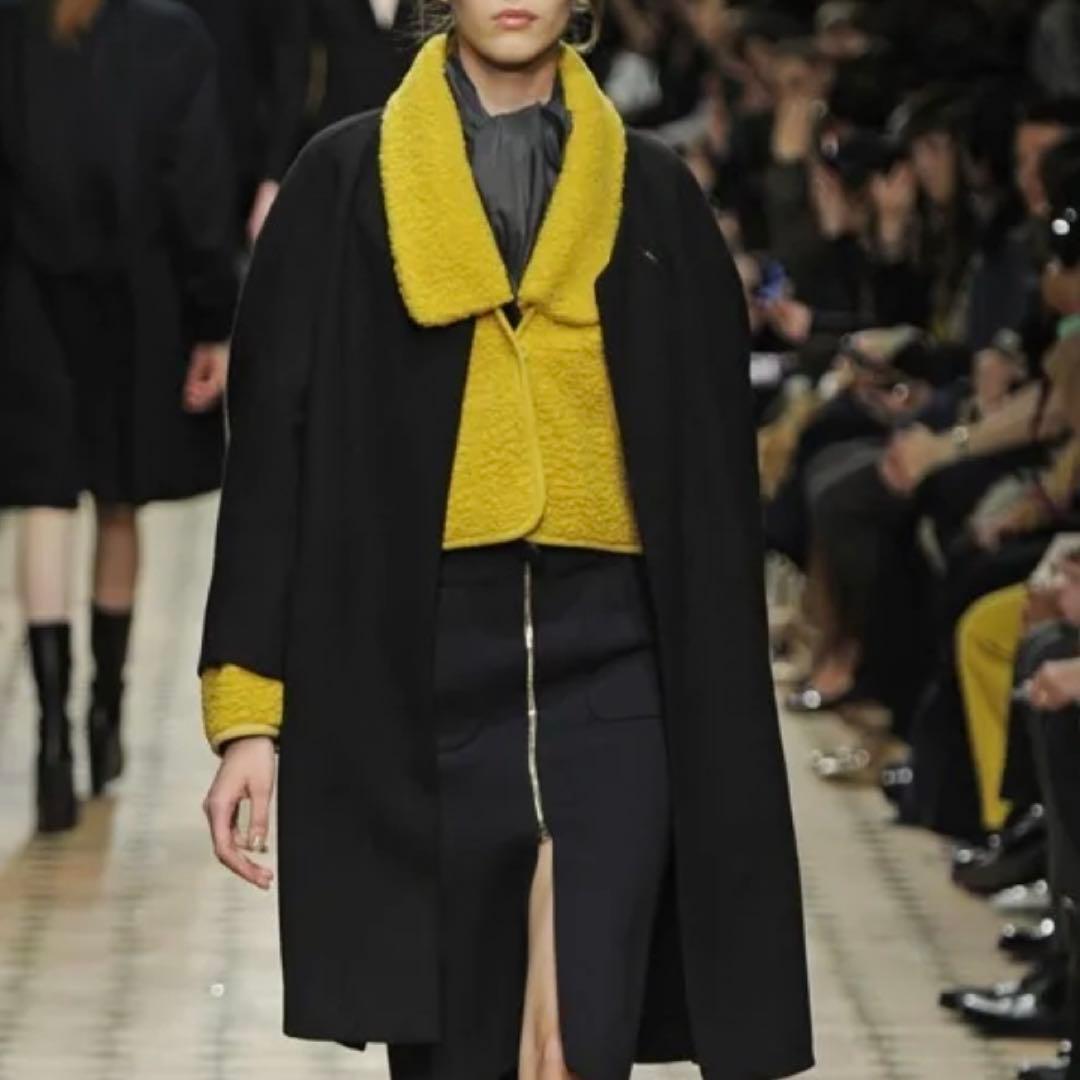 マルティニーク購入　ヴェロニクルロワの上品ノーカラーウールコート20万　黒