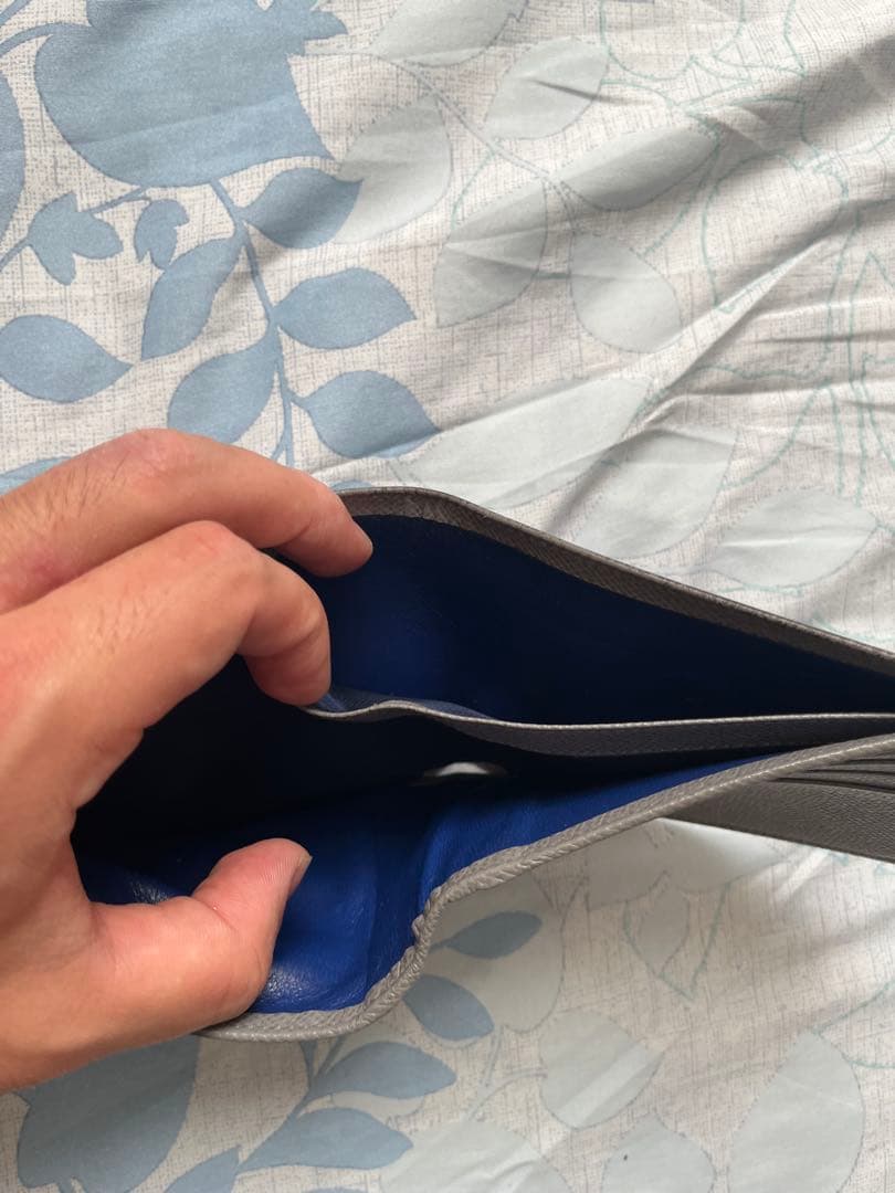 グレー レザー 二つ折り財布ブルガリ