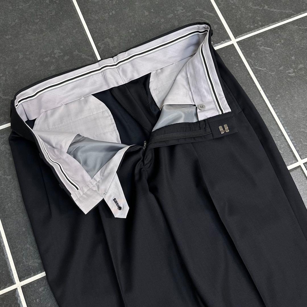 Ermenegildo Zegna【シルク混　ツータック　ワイドスラックス】