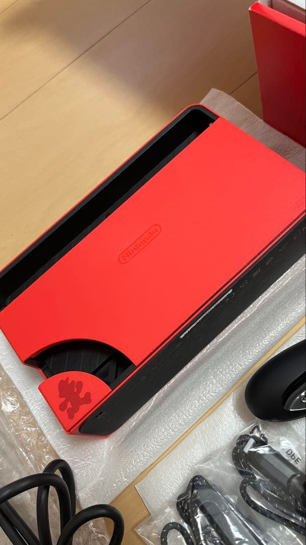 【Nintendo Switch】有機EL マリオレッド