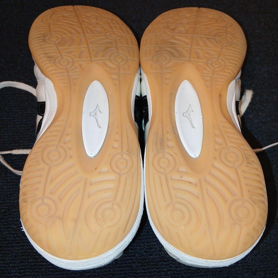 美品ミズノモレリアMIZUNOMORELIA フットサルシューズ 23.5cm