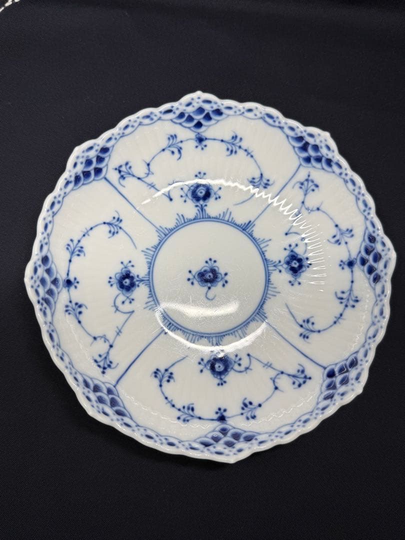 ロイヤルコペンハーゲンブルーフルーテッド ハーフレース 足つき コンポート