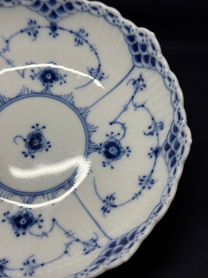 ロイヤルコペンハーゲンブルーフルーテッド ハーフレース 足つき コンポート