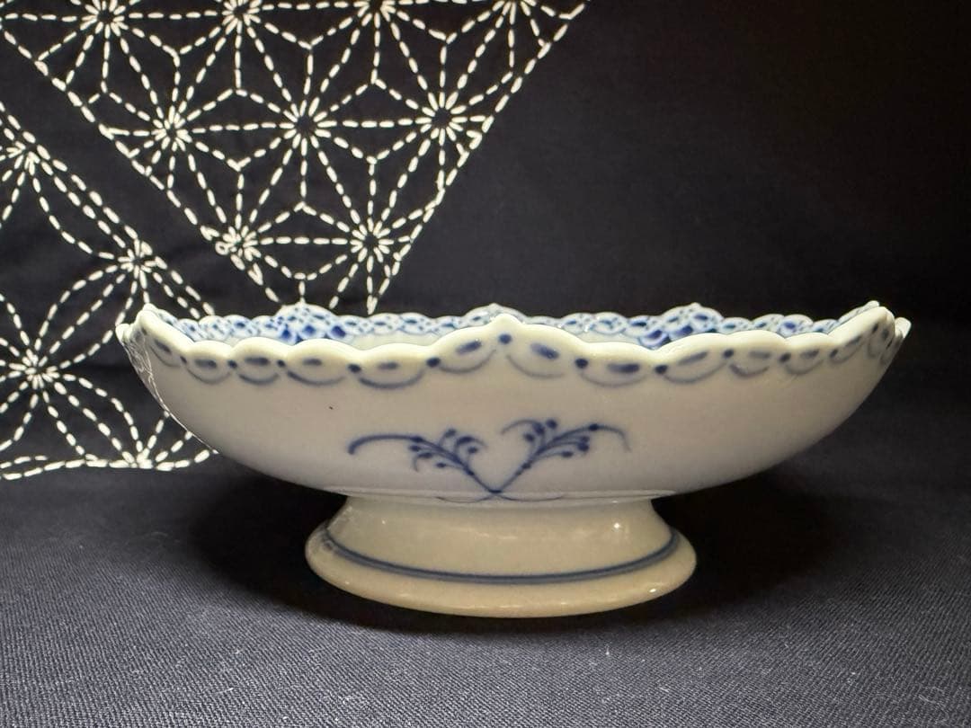 ロイヤルコペンハーゲンブルーフルーテッド ハーフレース 足つき コンポート