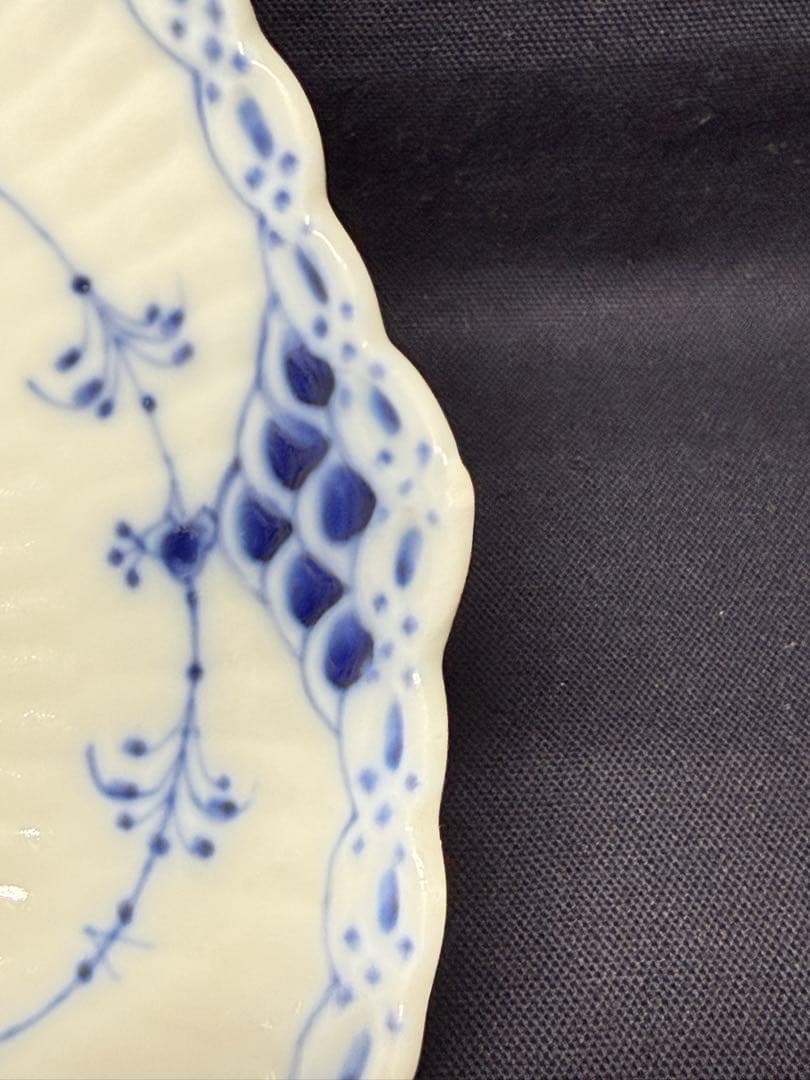 ロイヤルコペンハーゲンブルーフルーテッド ハーフレース 足つき コンポート