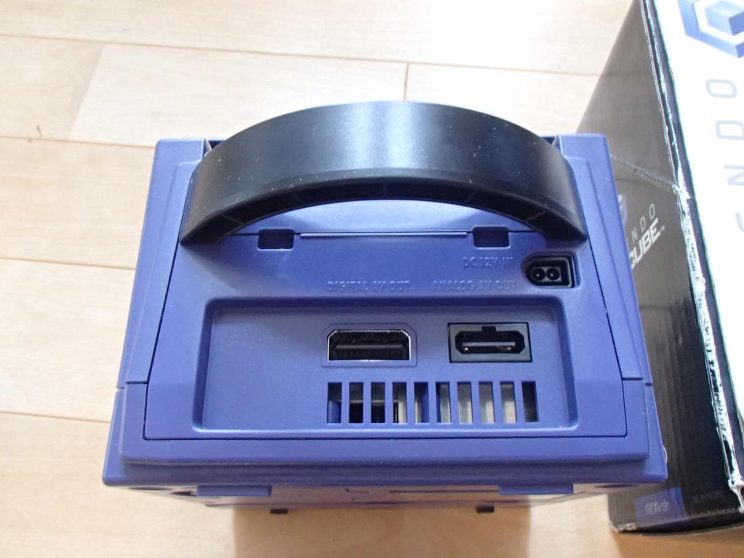 GAMECUBE　動作品　元箱　説明書等フルセット　テスト用スマブラ付き