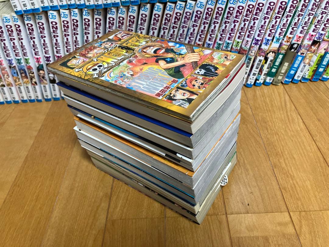 ONE PIECE110巻まで＋関連本10冊＋Bookカバー2個、シール付き