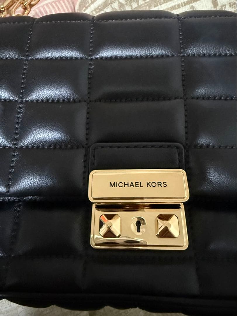 マイケルコース ブラックレザー キルティングショルダーバッグ