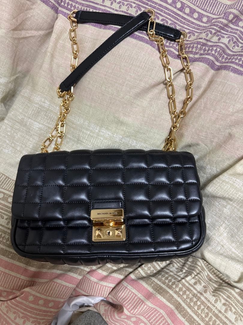 マイケルコース ブラックレザー キルティングショルダーバッグ