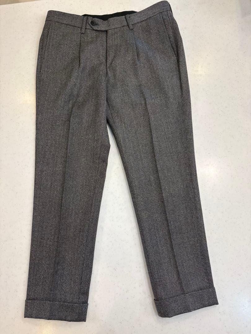 Brilla per il gustoウール100% グレースーツ