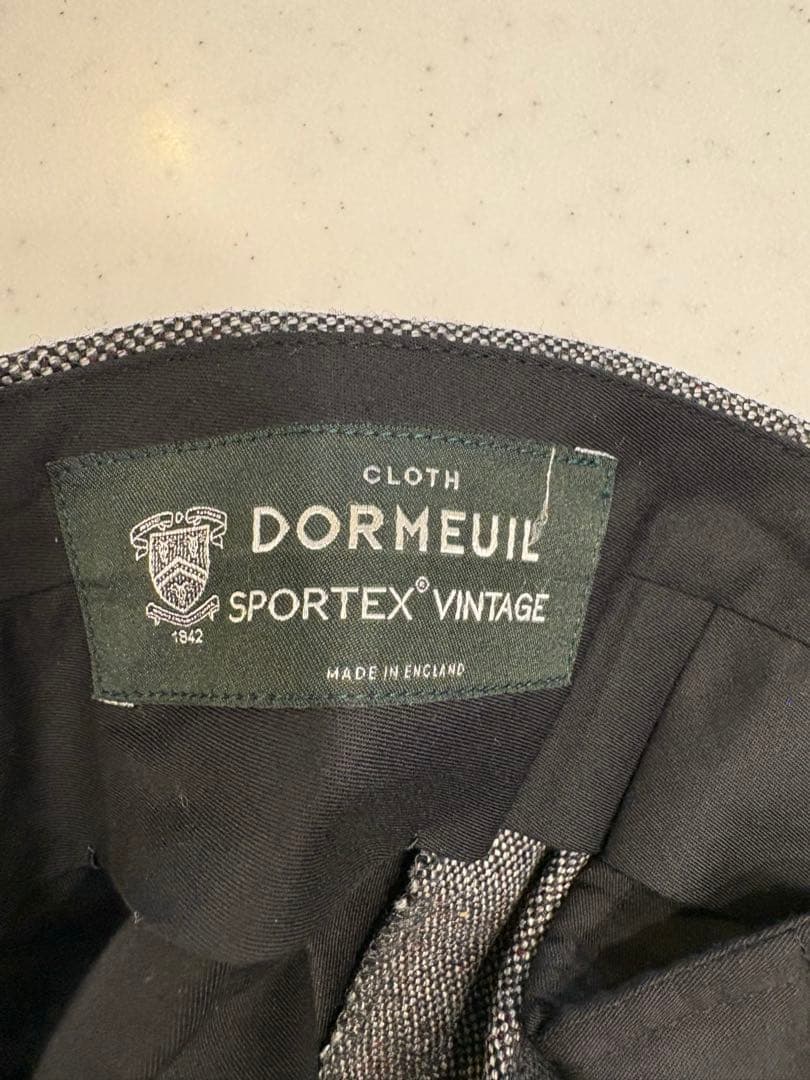 Brilla per il gustoウール100% グレースーツ