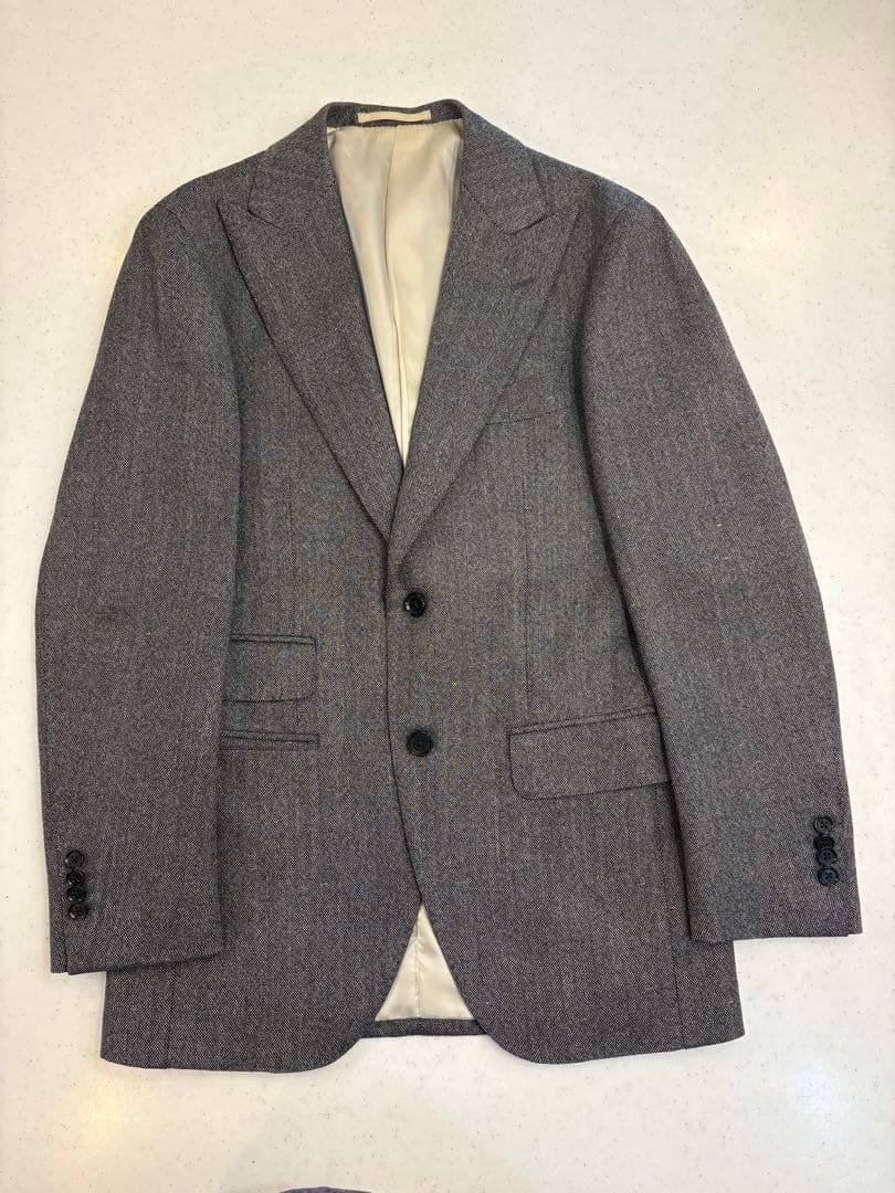 Brilla per il gustoウール100% グレースーツ