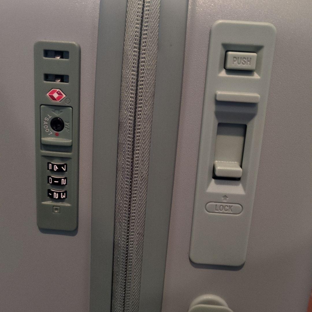 AWW キャリーケース 小型 機内持ち込みサイズ くすみグリーン