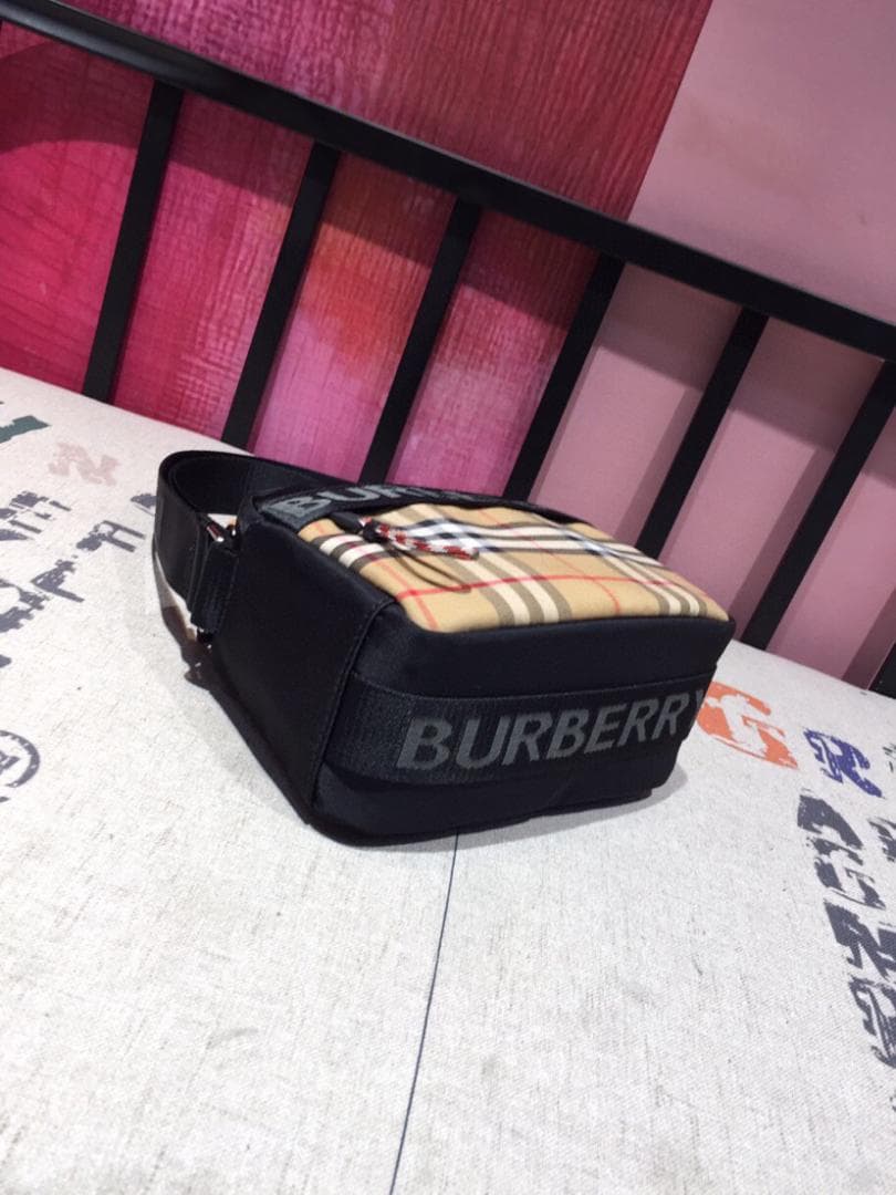 BURBERRY ショルダーバッグ チェック柄