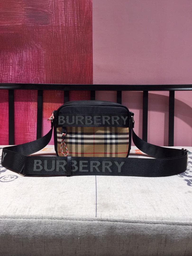 BURBERRY ショルダーバッグ チェック柄