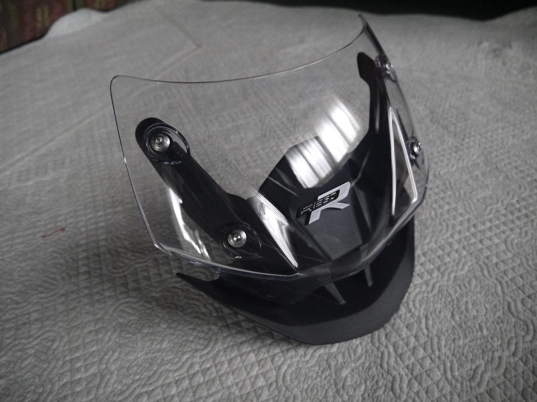 モトラッド純正　ウィンドシールド・ホルダー・スポイラーのセット