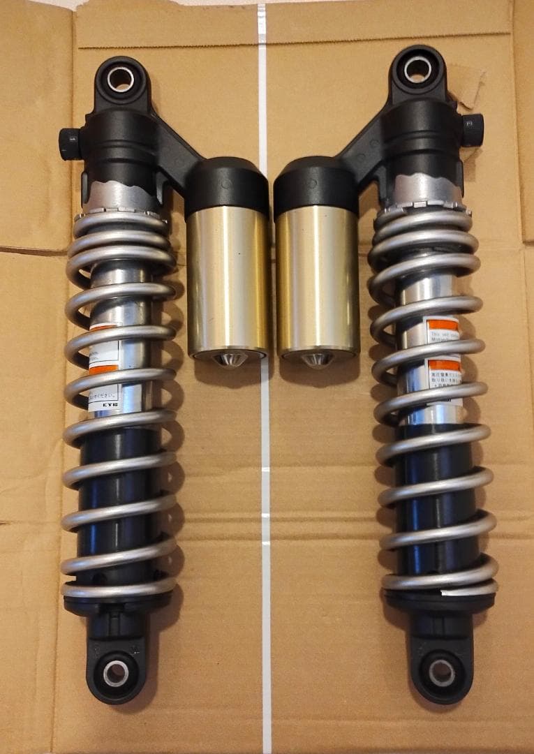 カワサキZRX1200DAEG　純正KYB リアサスペンション 2本セット